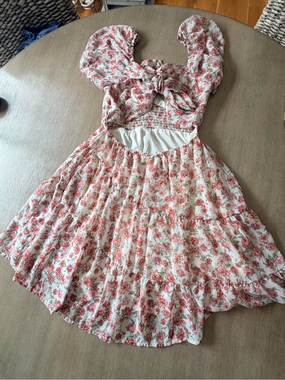 Altar’d state M Floral Puff-Sleeve Girls Dress in Cream and Rose - Picture 3 of 7